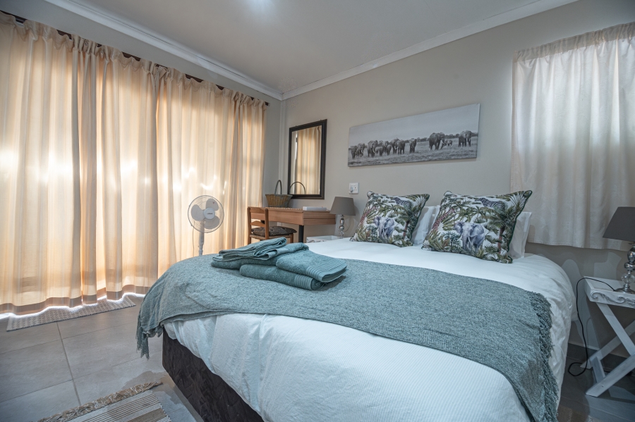 4 Bedroom Property for Sale in Fraaiuitsig Western Cape